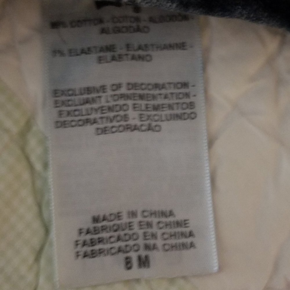 2 PAIR DEAL - GAP & LEVI'S SIZE 8 - Picture 9 of 11
